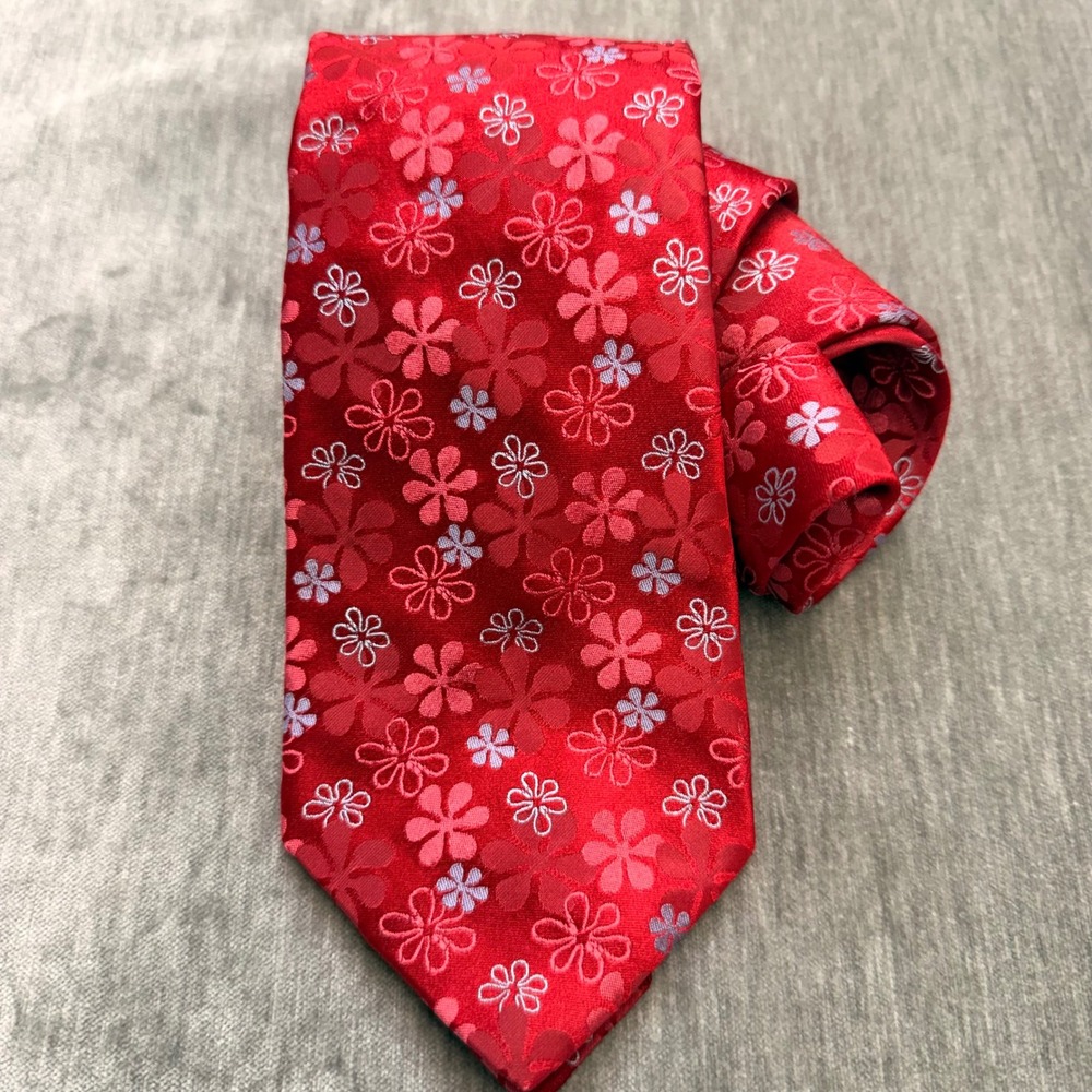 Ted Baker London Mens Red Floral Silk Tie Hand Tailored Made in USA Daisy Print